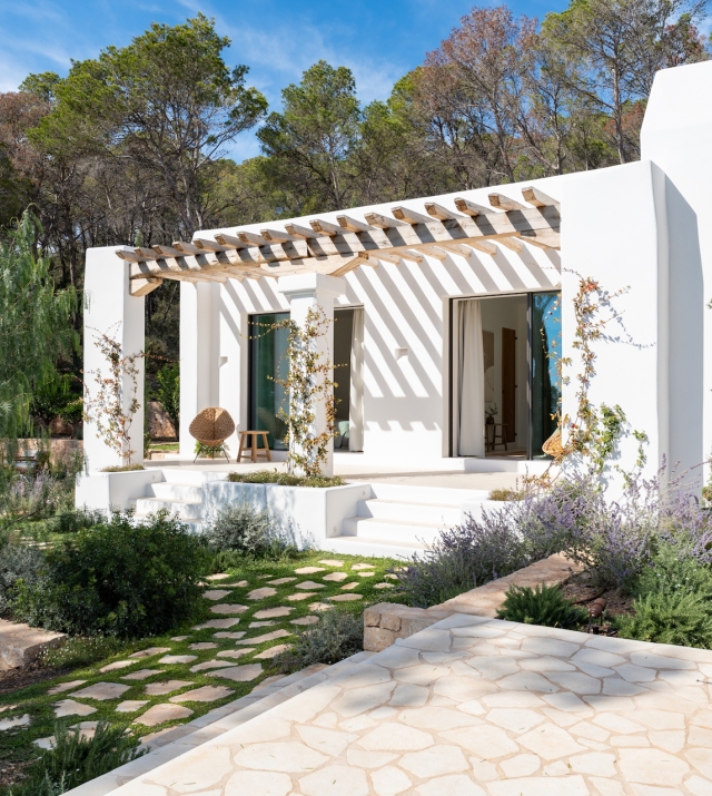 Resa Estates finca blakstad te koop vastgoed Ibiza side house 2.jpg